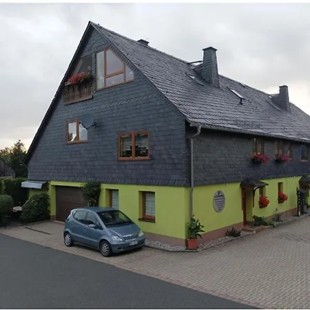 Apartment Braeustuebel, Free Wi-fi, Parken, Grillecke, Naehe Rennsteig Lehesten