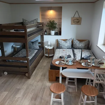 Apartment Braeustuebel, Free Wi-fi, Parken, Grillecke, Naehe Rennsteig