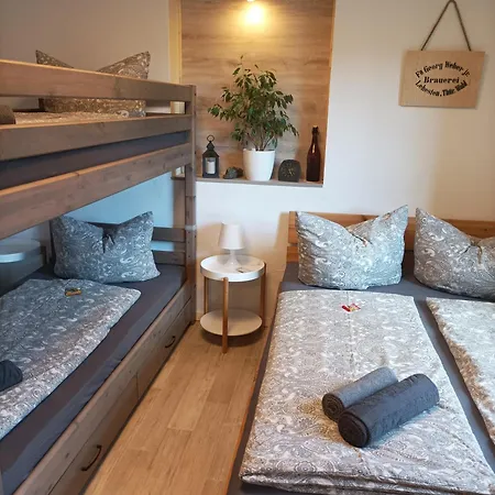 Apartment Braeustuebel, Free Wi-fi, Parken, Grillecke, Naehe Rennsteig Lehesten
